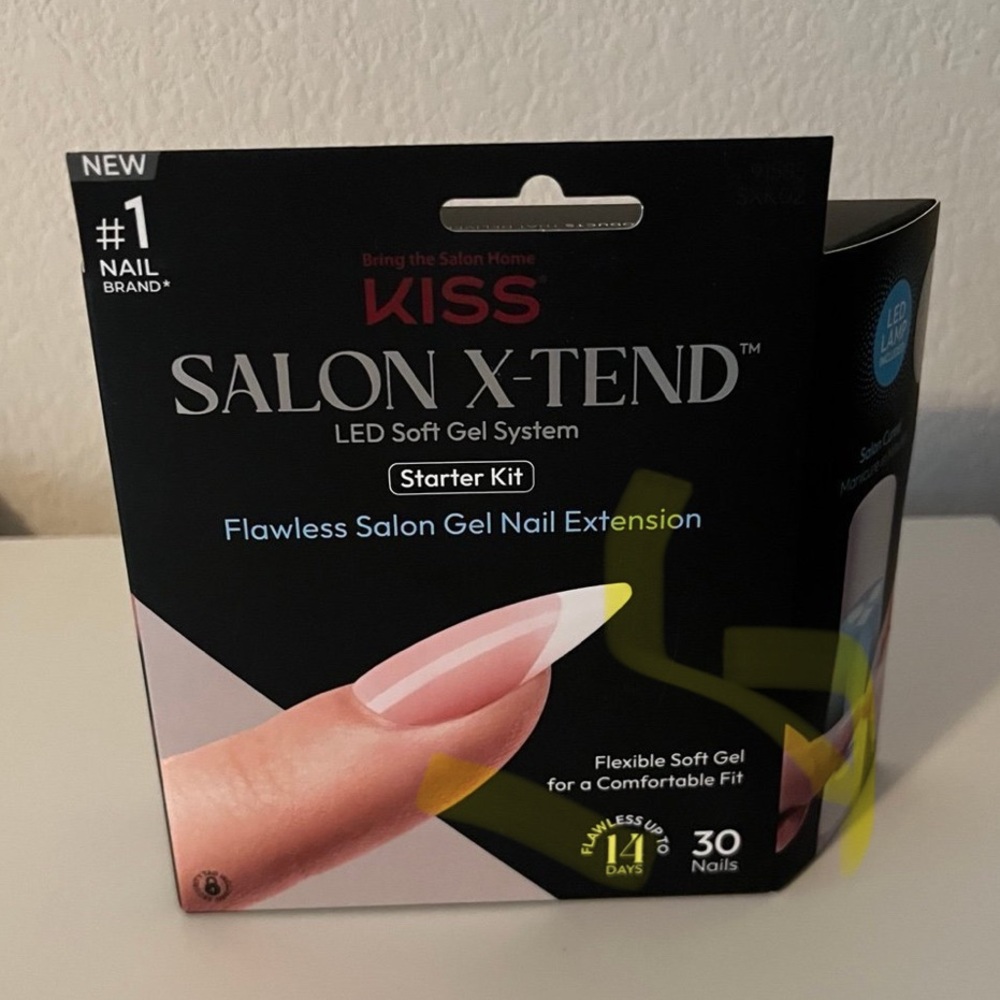 Kiss Salon Xtend nail kit